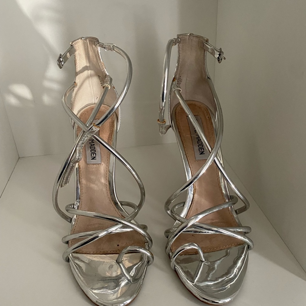 Steve Madden silver heel